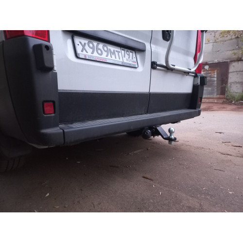 Фаркоп Бизон на CITROEN Jumper 2006- (250) Арт. FA 0340-E